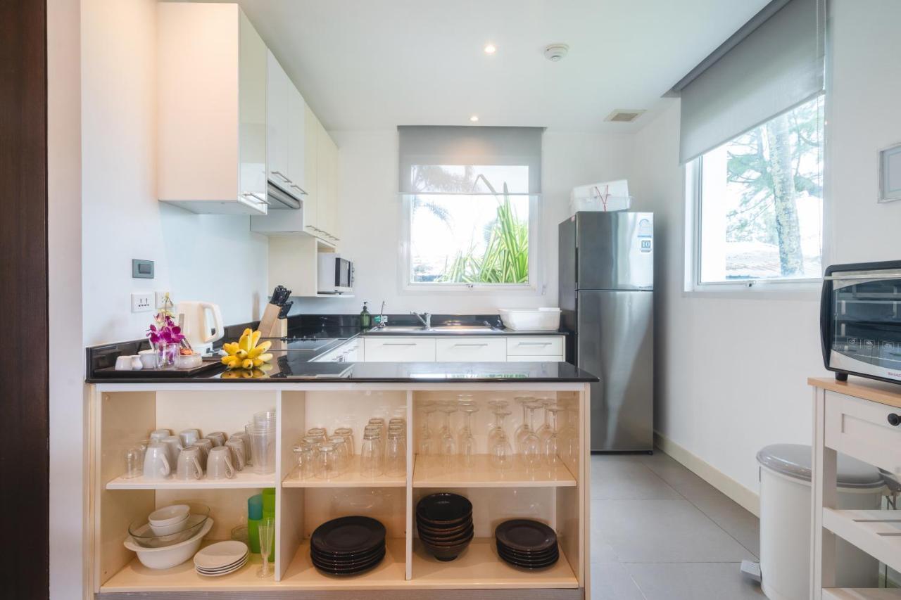 Karon Sea View Beach Apartment エクステリア 写真