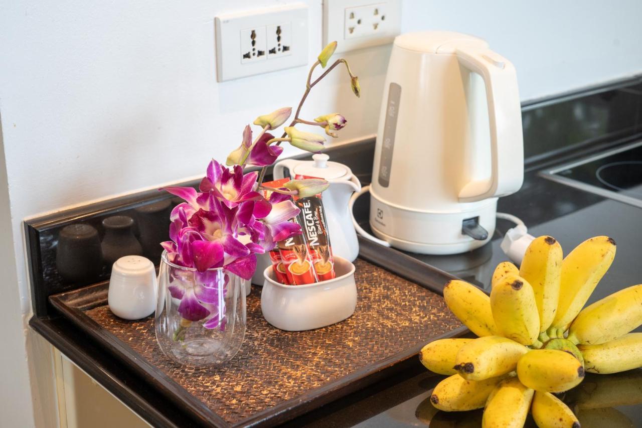 Karon Sea View Beach Apartment エクステリア 写真