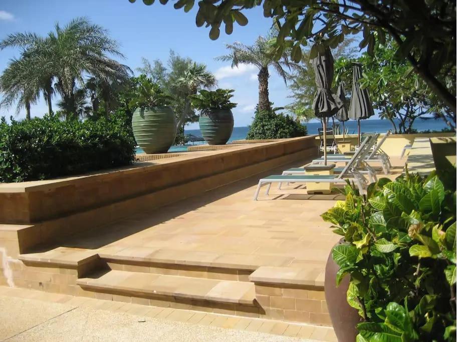 Karon Sea View Beach Apartment エクステリア 写真