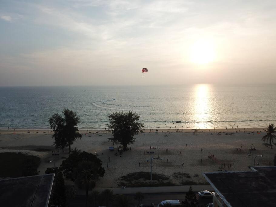 Karon Sea View Beach Apartment エクステリア 写真